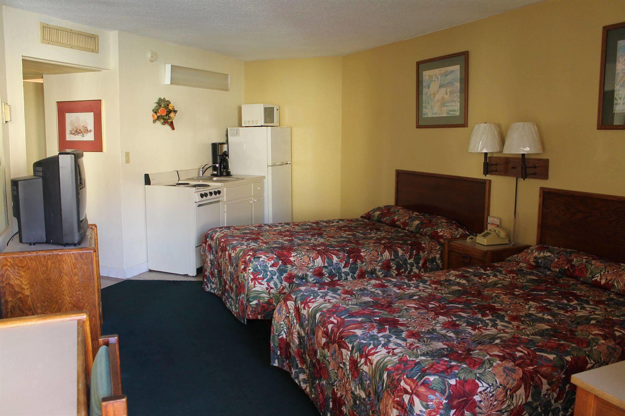 Grand Prix Motel Beach Front Дейтона-Бич Экстерьер фото