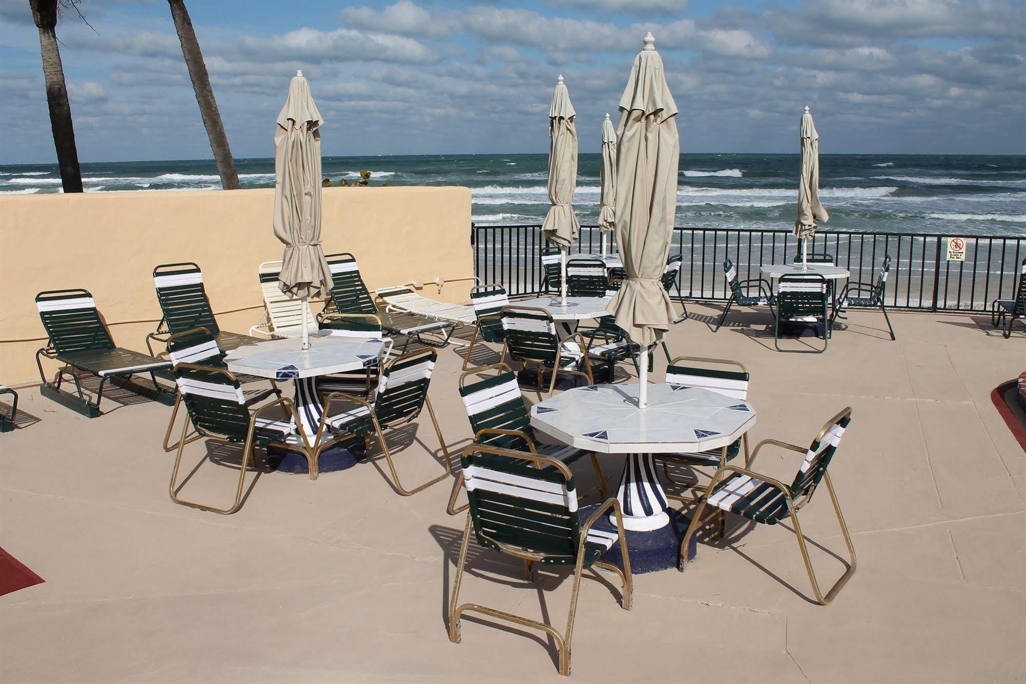Grand Prix Motel Beach Front Дейтона-Бич Экстерьер фото
